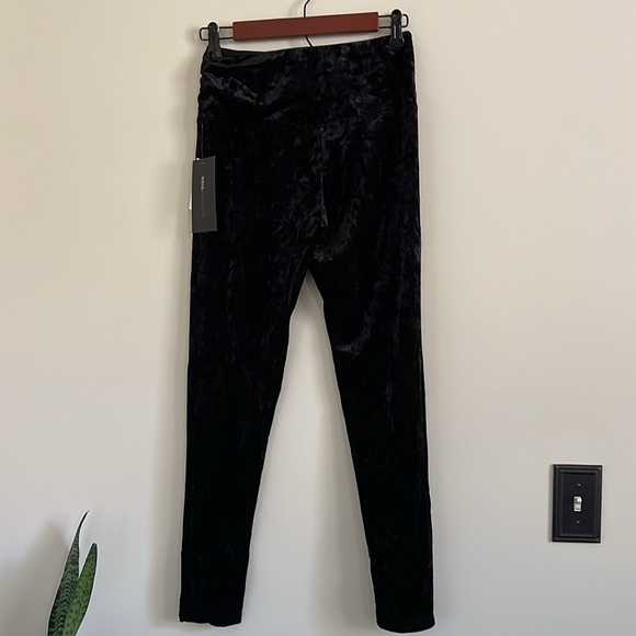 🆕 Intro Love The Fit Velvet Stretch Leggings - Picture 8 of 13